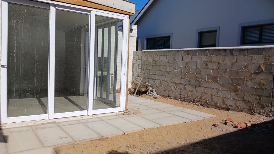 3 Bedroom Property for Sale in Sandbaai Western Cape